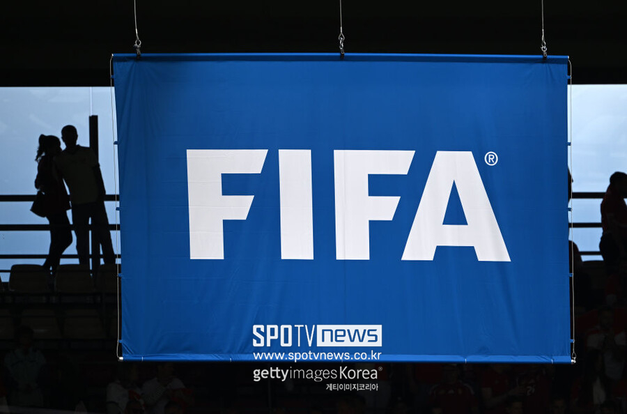 ▲ 국제축구연맹(FIFA)이 거센 반발에도 불구하고 민간 자본 유치를 위한 상업 법인 설립 계획을 철회하지 않겠다는 뜻을 재확인했다.