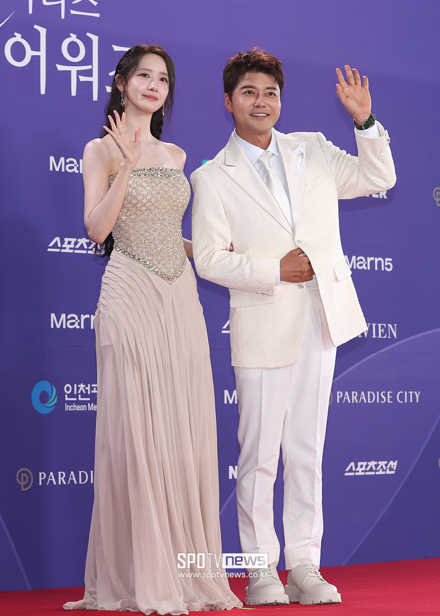 [포토S] 윤아-전현무, '청룡시리즈어워즈 5년 연속 MC'