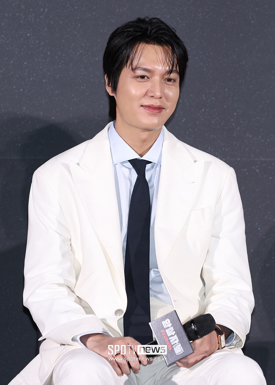 [포토S] 이민호, '화사한 슈트'