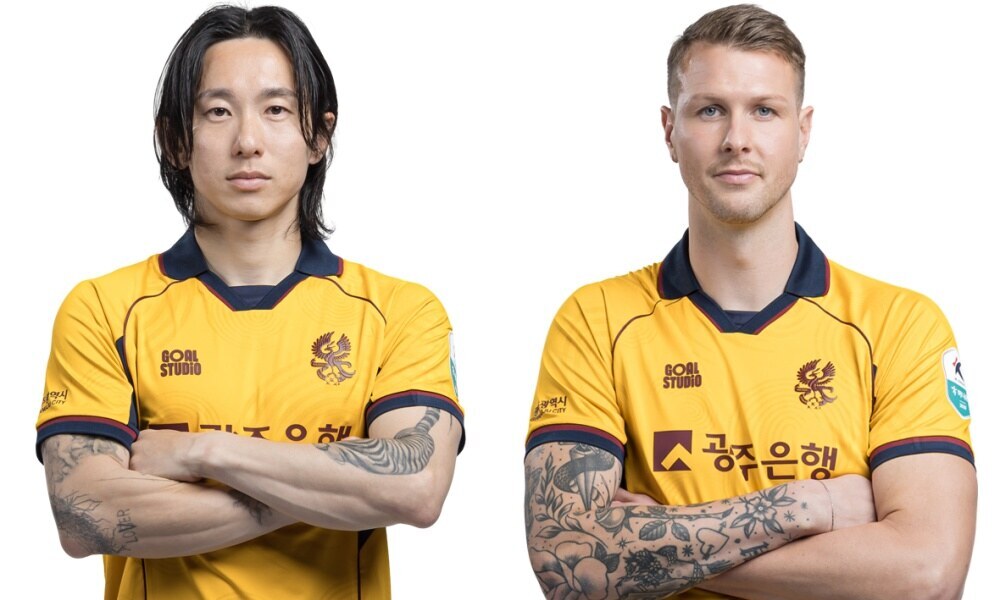 "누군가 해야 했던 일", "차량 폭발할 수도" 광주FC 선수단, 사고 차량으로 주저 없이 뛰어...큰 인명피해 막았다
