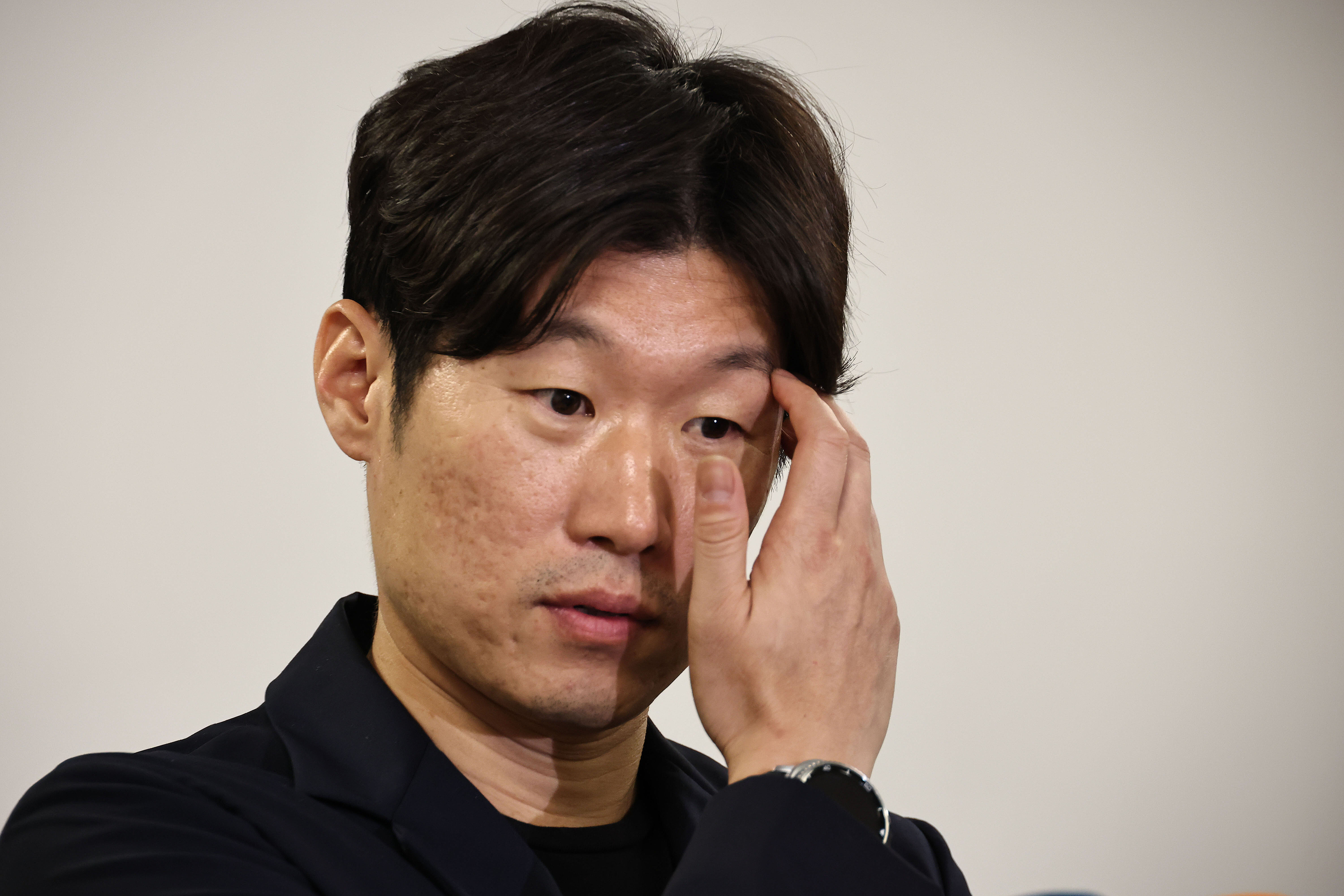'법카로 10여 명 성 접대' 축구협회, 끝내 박지성까지 심경 고백..."충격적 상황, 축구계 전체가 깊이 생각해봐야"
