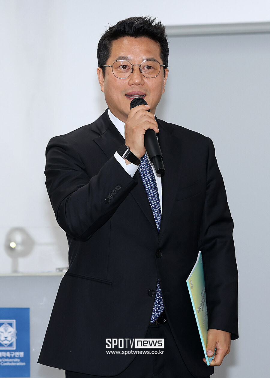 [포토S] 박한동 회장, '1·2학년 대학축구연맹전, 개막합니다'