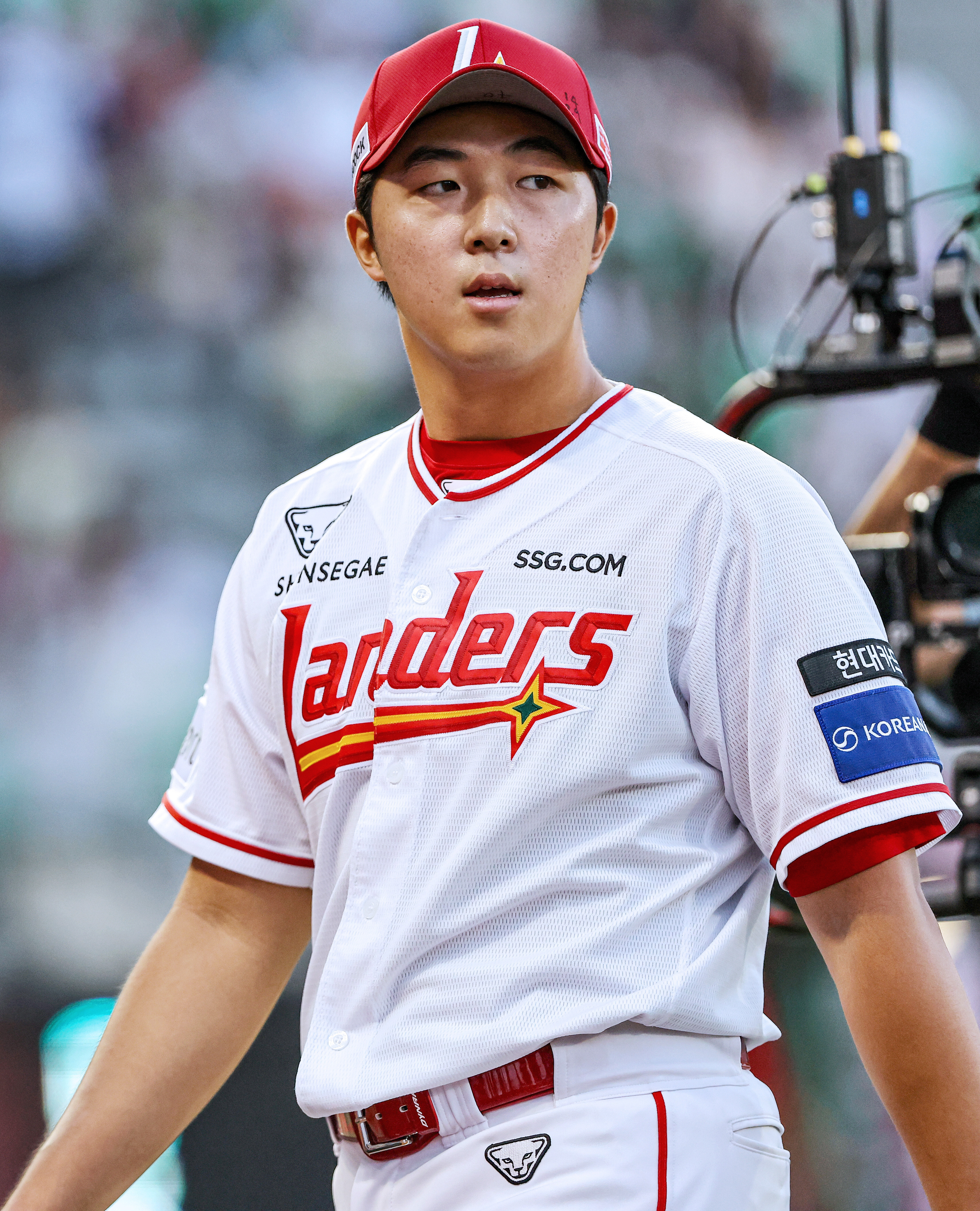 韓 역대 10번째 위업! SSG 특급유망주 승승승 질주…롯데 9년 연속 PS 실패 아른거린다 [인천 게임노트]