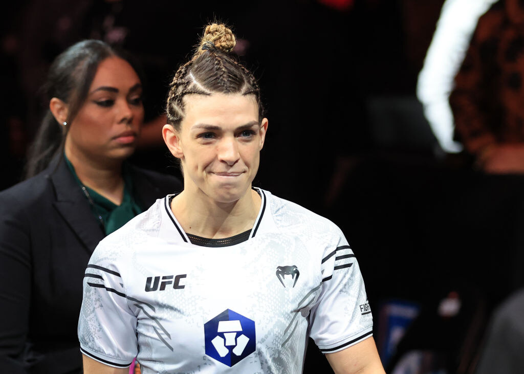 "여성이 모든 걸 이끌어야" UFC 타이틀 도전자 소신에…"난 남자가 이끄는 게 좋다" 여성 챔피언 반박