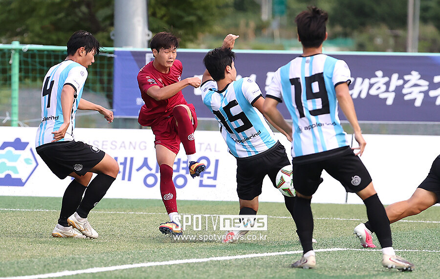 [포토S] 김천대 최우진, '수비수를 뚫고'