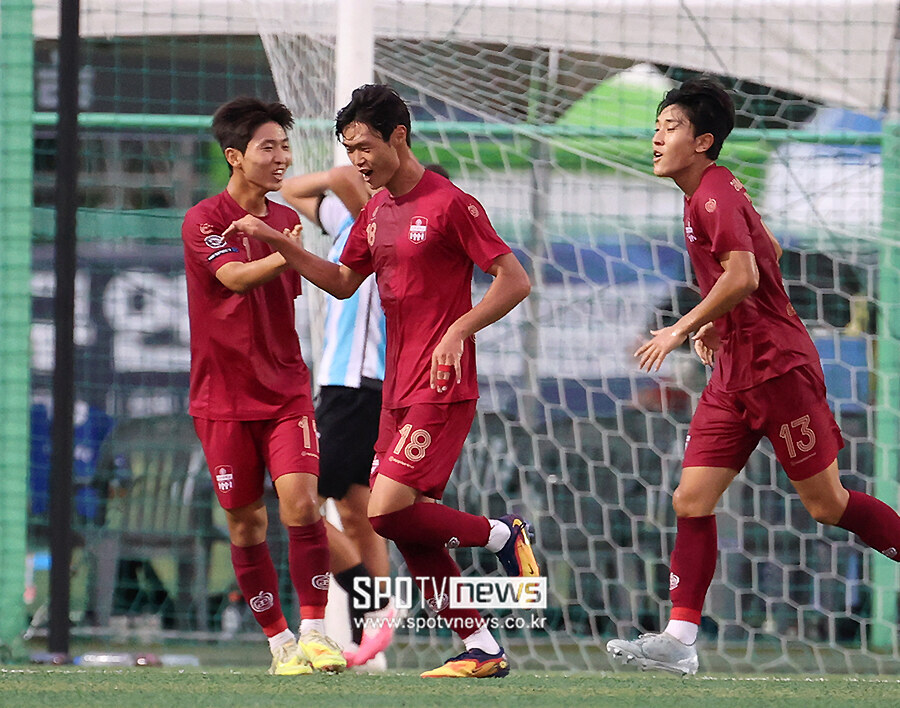 [포토S] 선취골 넣은 김천대 최우진