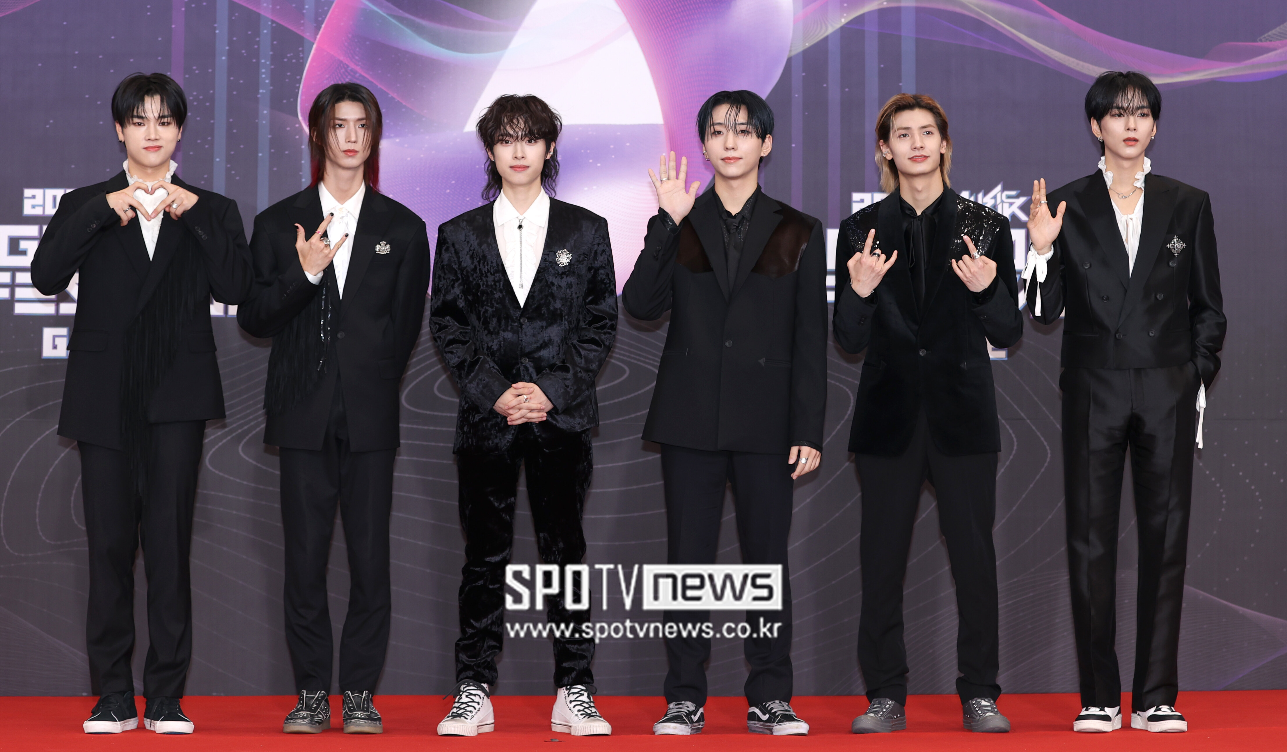 엑스디너리 히어로즈, '건일 탈퇴' 여파 ing..."9월 팬미팅 취소"[공식]