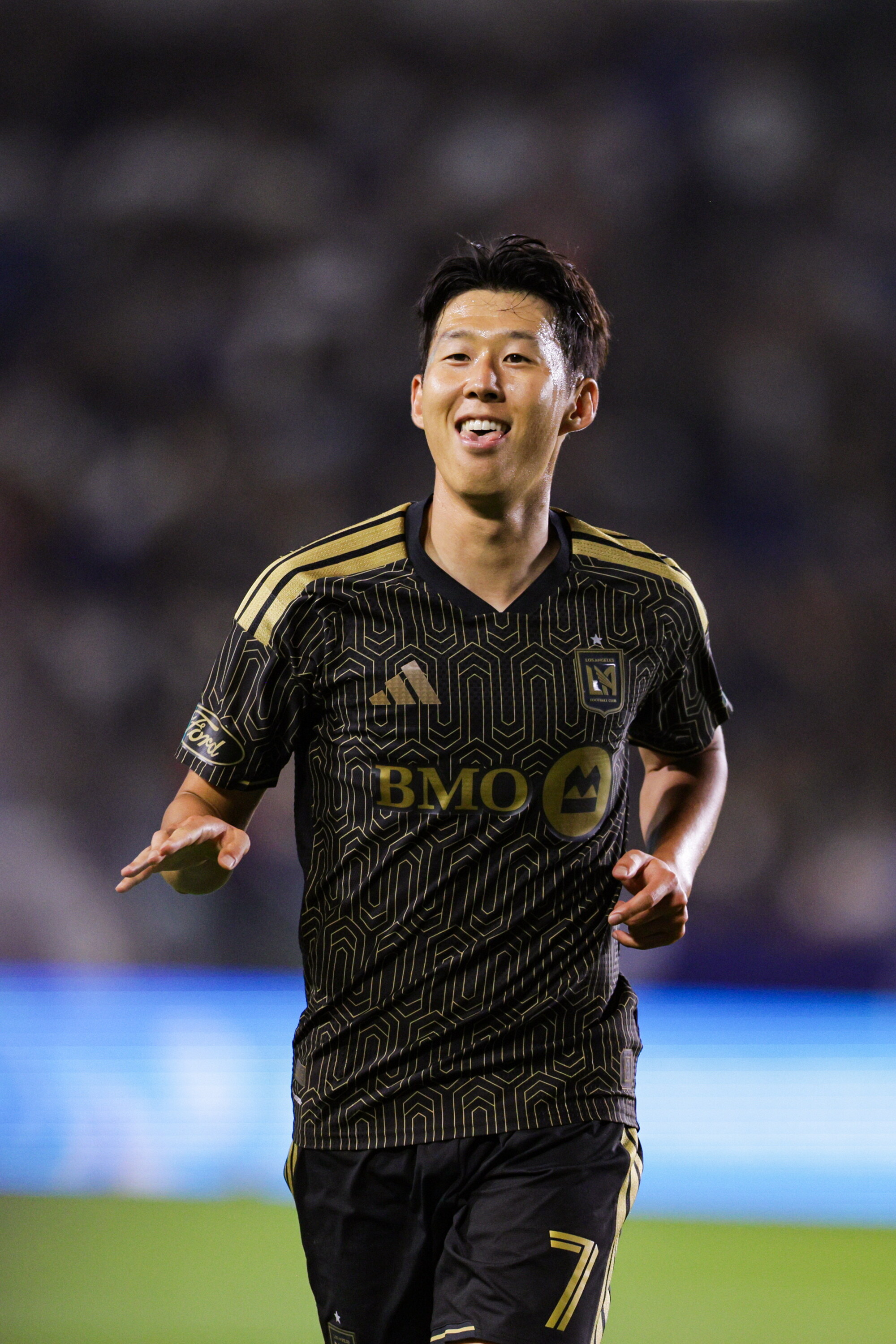 손흥민 혼자 찢었다! 슈팅 4개+기회 창출 4회 폭발…LAFC는 단독 1위 기회 날리고 안방서 '대굴욕'→통한의 PK로 '천적' 샌디에이고에 충격패 [MLS REVIEW]