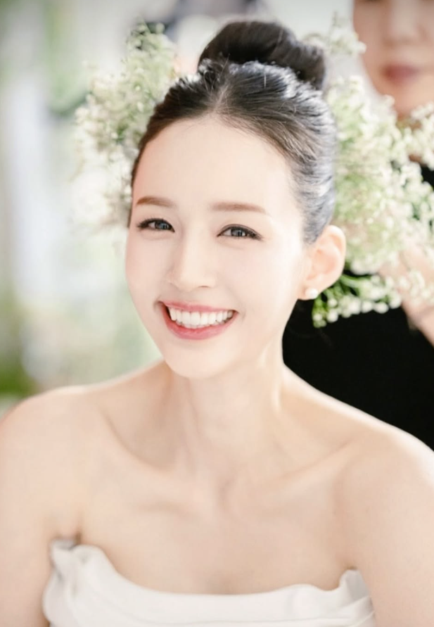 KCM 꽁꽁 감춘 9세 연하 아내 방예원, 15년 만에 웨딩 사진 공개 '예뻐도 너무 예뻐'