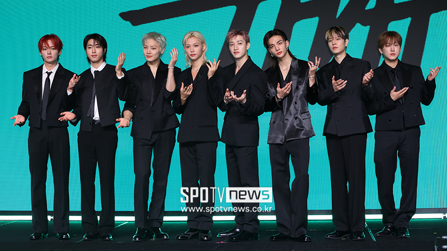 스트레이 키즈, '빌보드 200' 9연속 1위…비틀스 이어 역대 2위 '대기록'