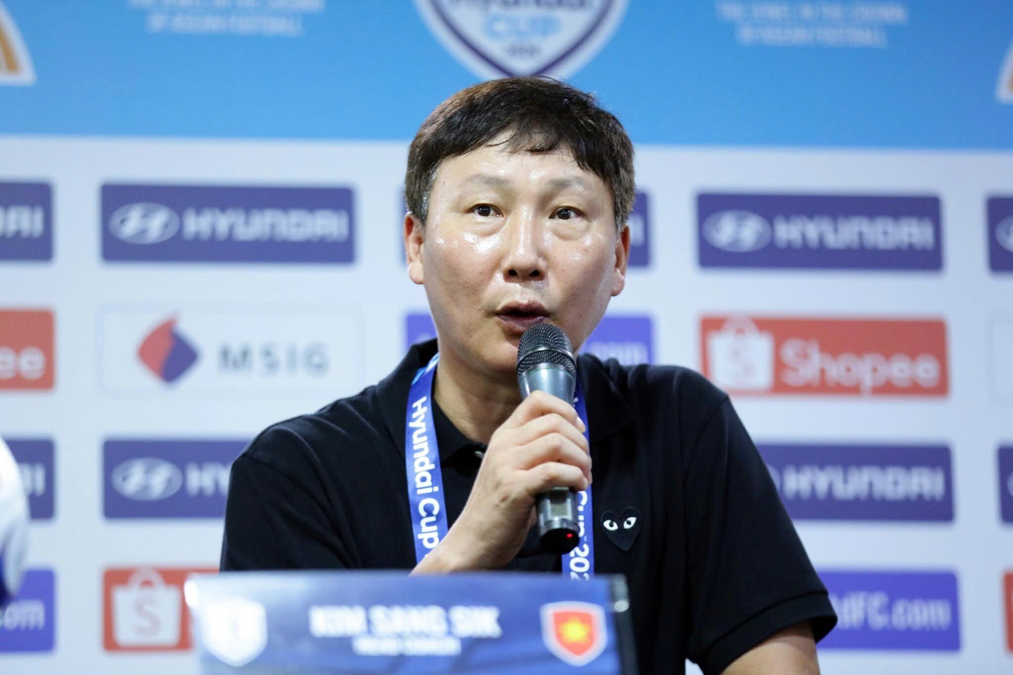 ‘쌀딩크 박항서까지 넘었다!’ 김상식 매직, 베트남 23G 연속 무패 대기록…아세안컵서 말레이시아 2-0 격파 ‘결승 청신호’