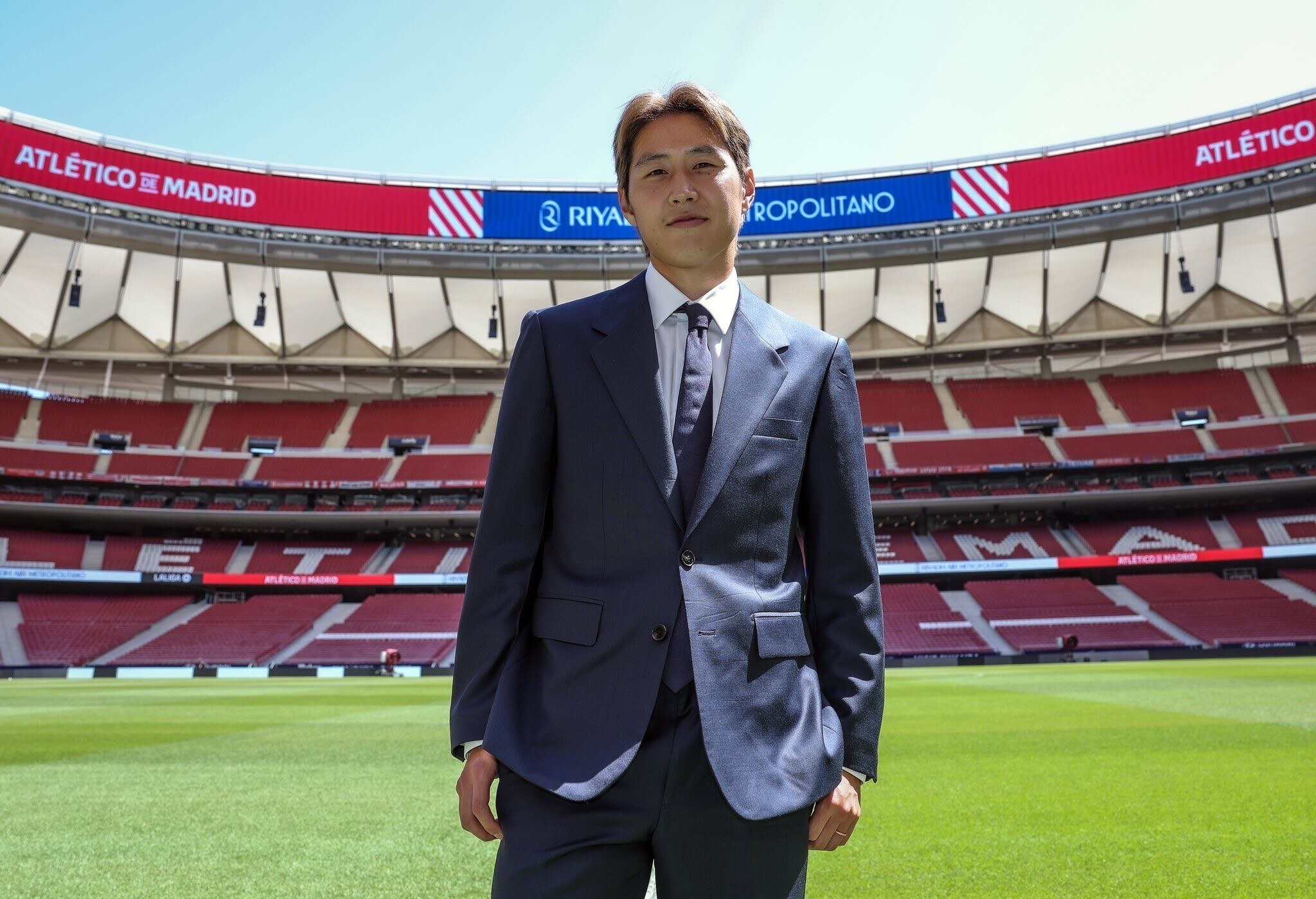 이강인, 아틀레티코 입단식서 깜짝 공개 "코케가 먼저 연락왔다”…10살 때부터 지켜본 레전드가 "내가 오면 좋겠다더라"