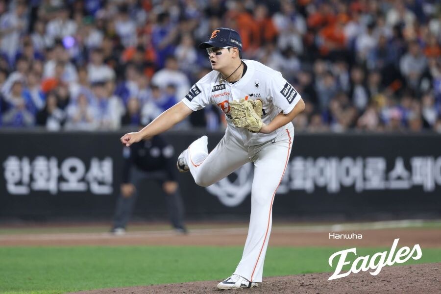 ▲ 이의리와 같은 문제를 겪은 뒤 비슷한 해결 절차를 밟은 김서현도 기술적인 문제는 물론 심리적인 문제까지 해결해야 한다 ⓒ한화이글스