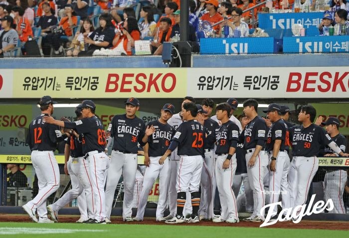 ▲ 8월 이후 타격이 침체에 빠지며 점차 5강권과 멀어지고 있는 한화 ⓒ한화이글스