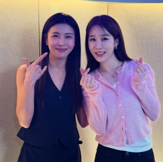 '도합 92세라고?' 하지원X유인나, 동안미녀 대표의 '투샷'