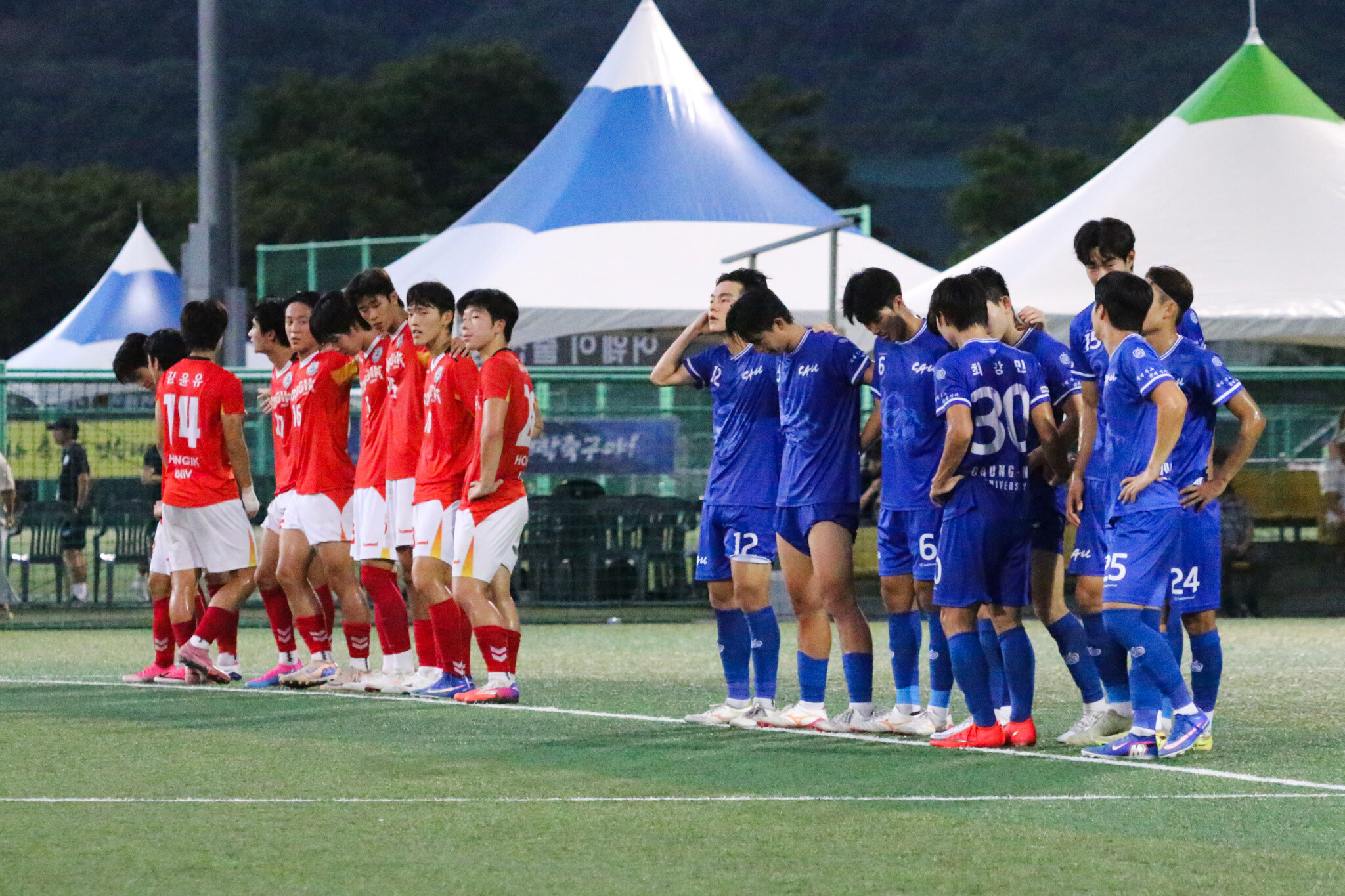 '30명 승부차기 대혈투'에서 중앙대 웃었다, 홍익대 꺾고 짜릿한 8강 진출