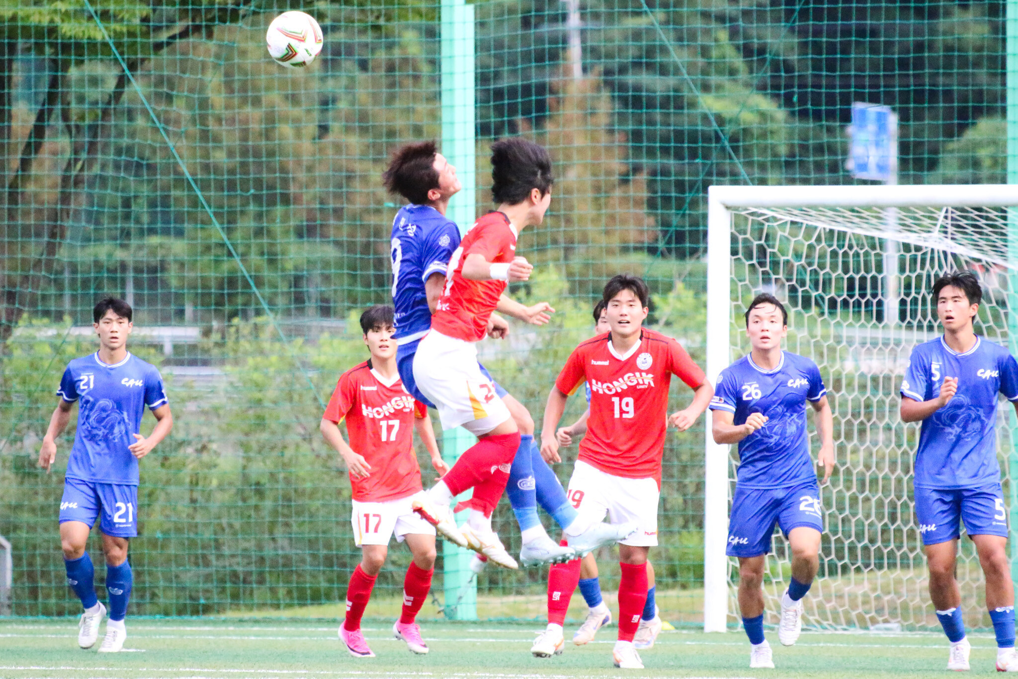 ▲ 양팀은 2-2로 비긴 뒤 승부차기에서 웃고 울었다. ⓒ한국대학축구연맹