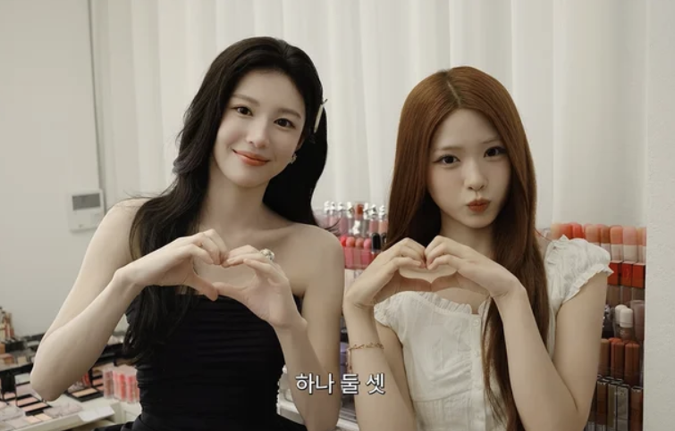 고윤정, 리센느 제나에 몰래 선물...깜짝 미담에 '공주들의 친목 응원해' 반응 쇄도