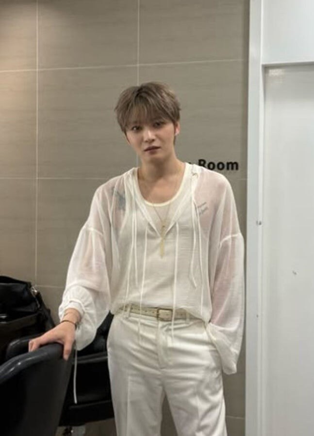 김재중, "많은 시간 견뎌준 팬들"..18년만 '뮤뱅' 출연 소감+인증샷 '소중'