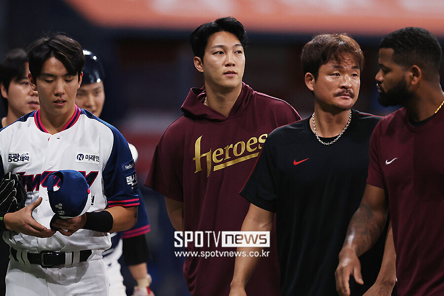 [포토S] 승리 이끈 안우진, '7이닝 무실점'