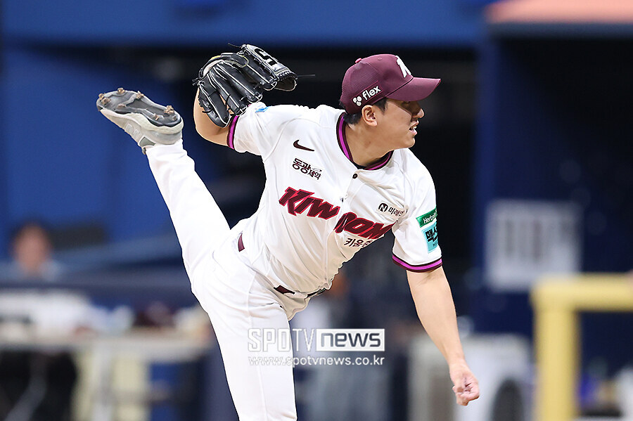 [포토S] 역투하는 윤석원