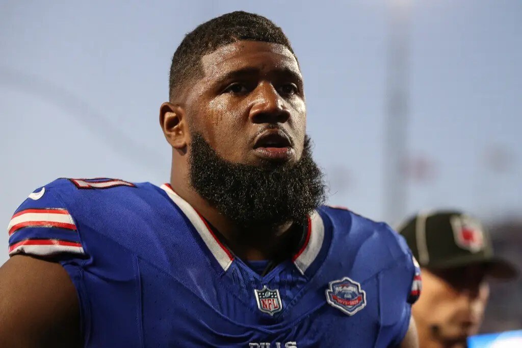 2살 아들 잃고도 아무 말 없이 뛰었다…NFL 스타의 가슴 찢어지는 사연 뒤늦게 알려져→"어떻게 견디는지 상상조차 못해" 동료들도 몰랐다