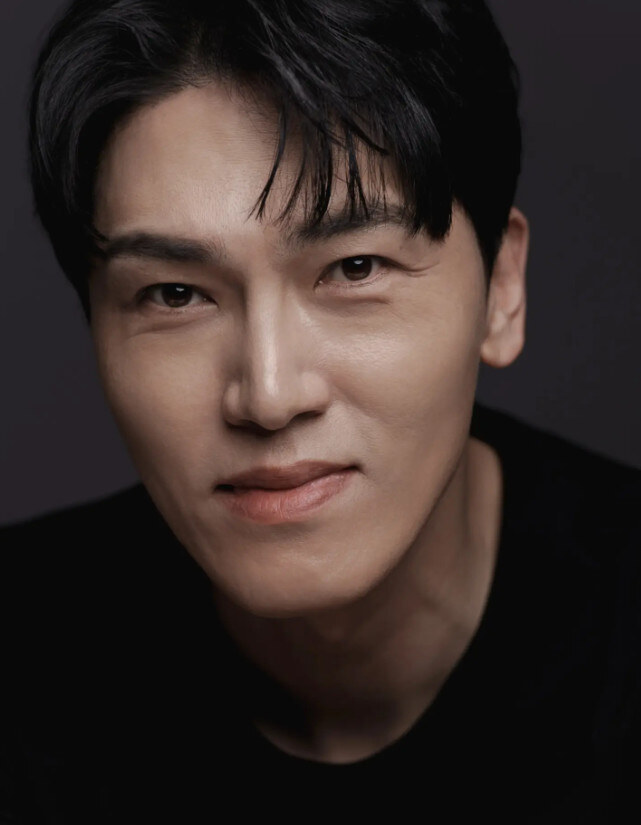 '문근영 남편' 정평, 새 프로필 공개…SNS 싹 지우고 새단장