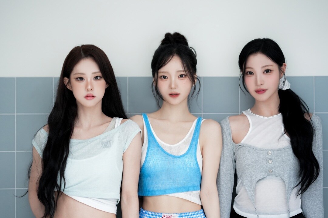 아이칠린 첫 유닛 마침내 베일 벗었다…이지·주니·예주, 'Y2K 비주얼 합'으로 키치한 매력