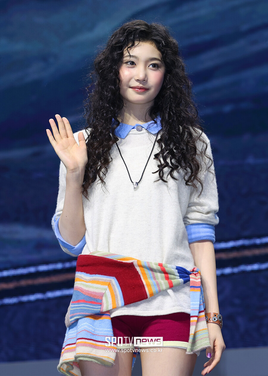 [포토S] 튜이드 사키, '히피펌이 찰떡'