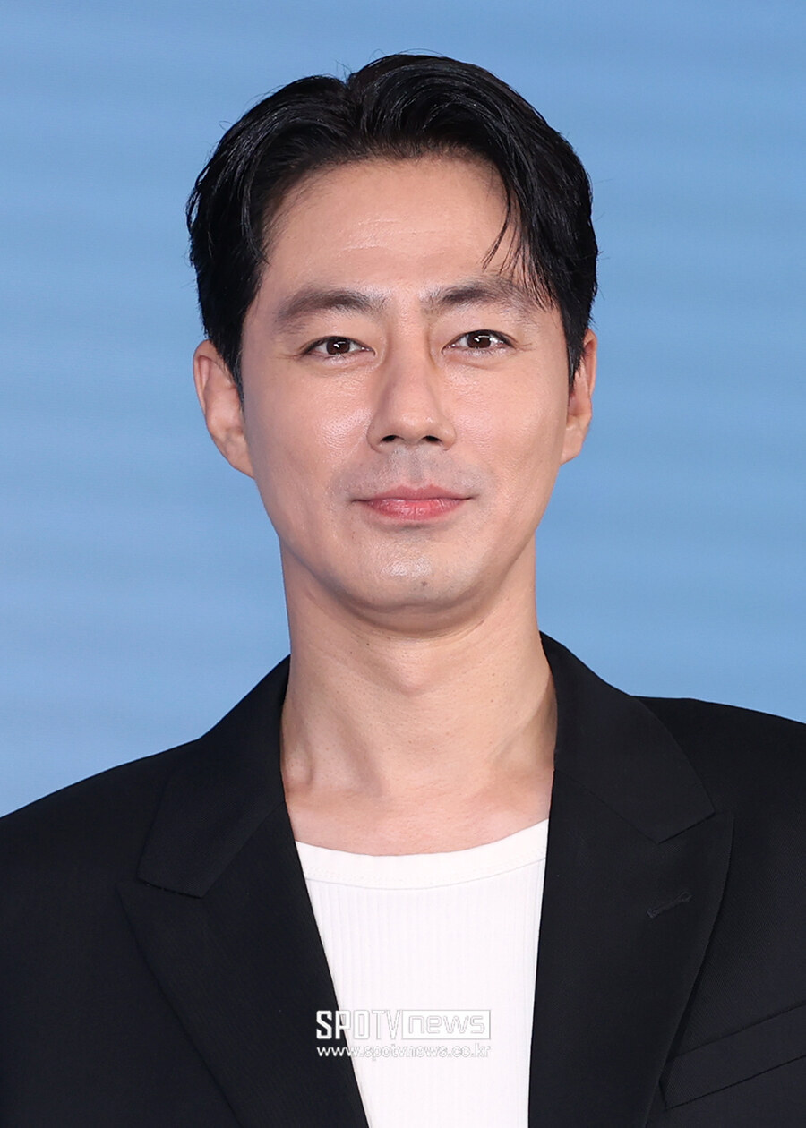 [포토S] 조인성, '클로즈업을 부르는 잘생김'