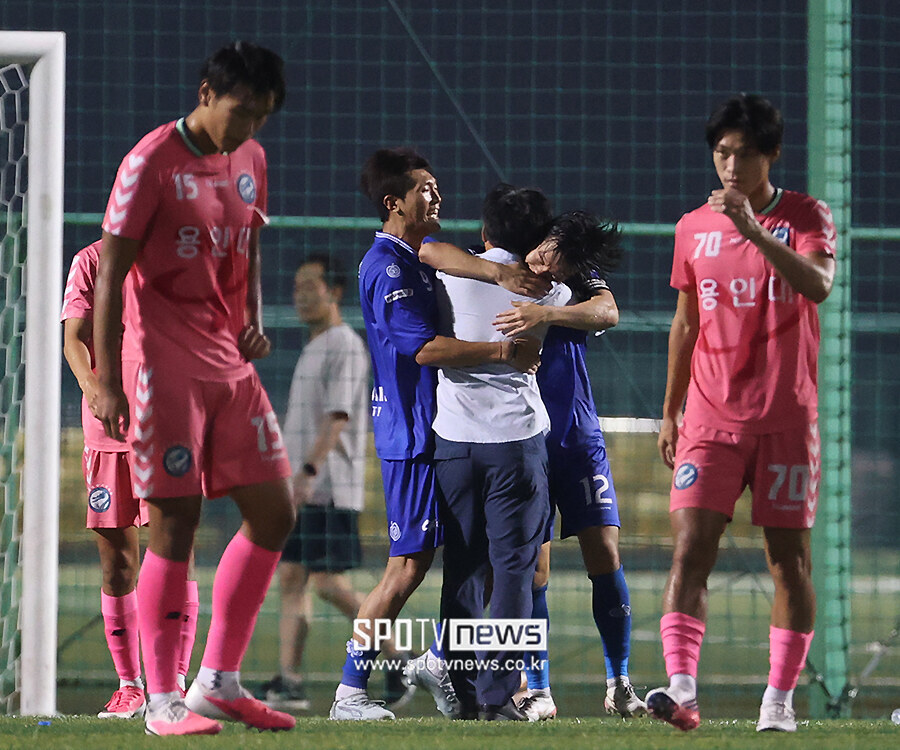[포토S] '감독님 우승이에요!'