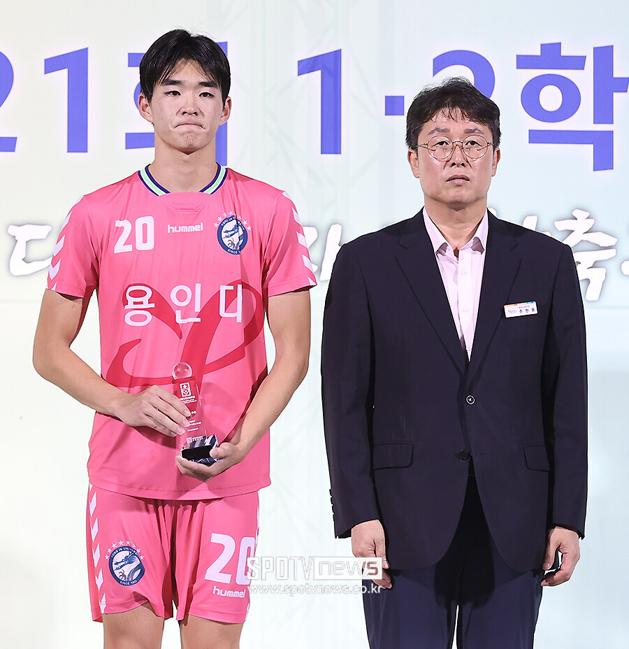 [포토S] 우수선수상 수상한 용인대 김민서
