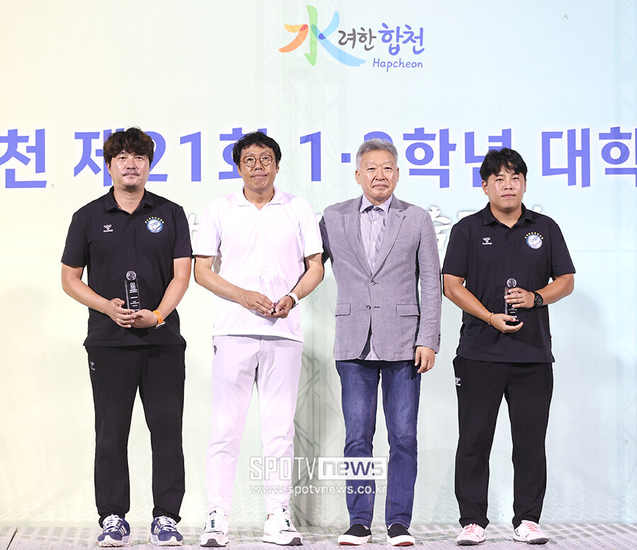 [포토S] 용인대 박준홍 감독-이윤호 코치-신동근 코치, '우수 지도자상 수상'