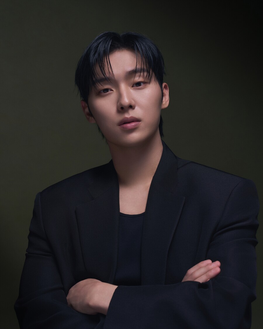 최현욱, 또 반복된 돌발 행동…이른 시각 만취 라이브 논란