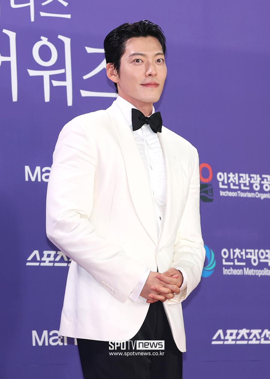 [포토S] 김우빈, '점점 멋있어져~'
