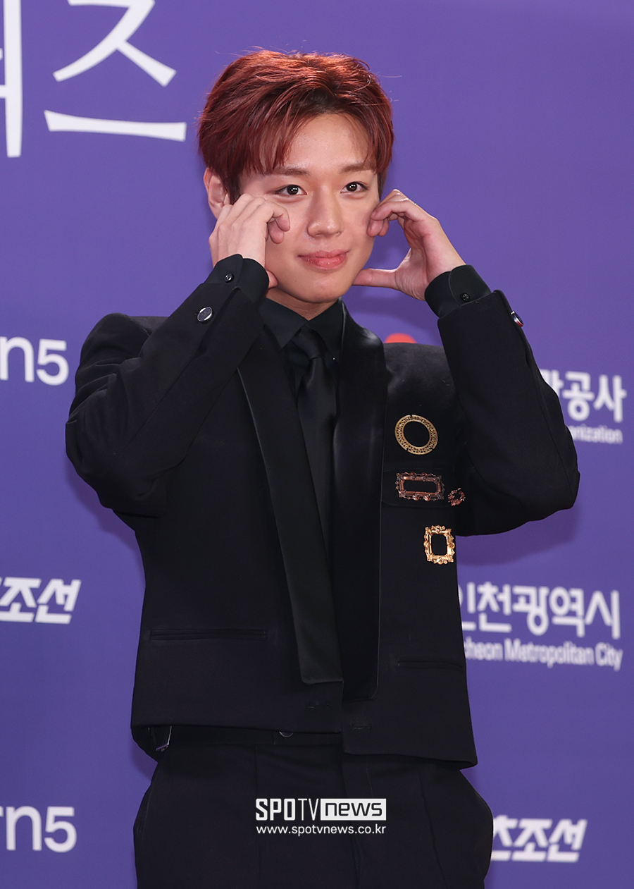 [포토S] 박지훈, '귀여운 양볼 하트'