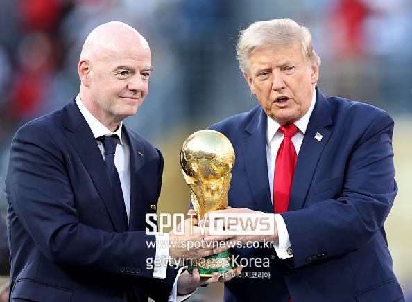 “월드컵 팔아넘기나” 전 세계 반발 FIFA 결국 공식 입장 냈다 “절대 아니다, 회원국에 2000만 달러 지급”