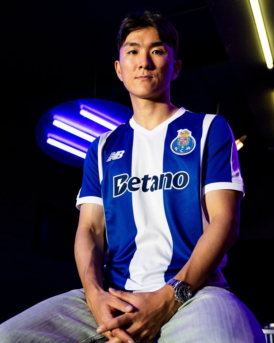 [오피셜] 韓 축구 초대형 호재 터질까! 입단 12일 만에 공식 트로피 거머쥘 절호의 찬스...황인범, 슈퍼컵 명단 승선