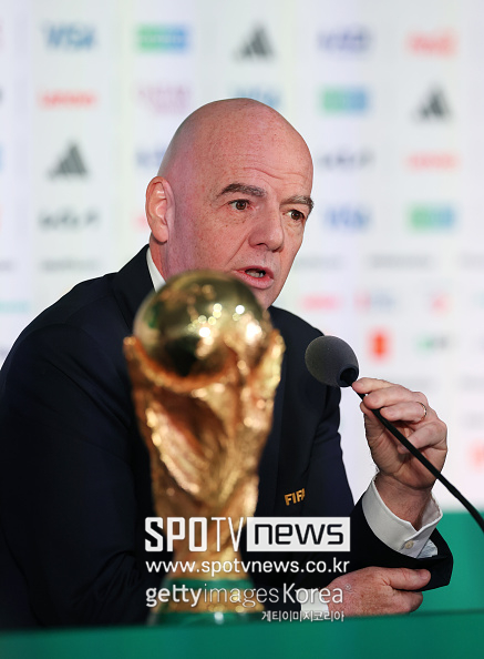 FIFA 인판티노 회장 ‘사임’ 위기