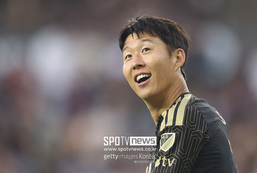[속보] '환상골' 이게 손흥민이다! 4경기 연속 득점포 달성…밴쿠버에 계속 밀리던 LAFC, SON 멋진 터닝 슈팅으로 기선 제압