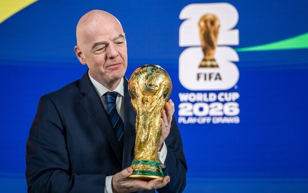 '사면초가' 인판티노 끝내 법정 서나…UEFA "문서 폐기 금지" 최후통첩→"자료 삭제하면 증거 인멸 간주" 사실상 탄핵 행보 '초강수'