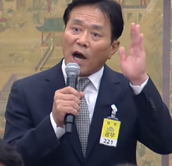[오피셜] "욕해서 심판 하려는 사람 없다" 국회서 정면충돌...문진희 심판위원장, 청문회 나흘 만에 전격 사퇴