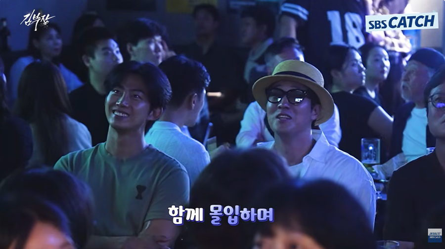 '김부장' 종방연 뒤늦게 봤더니…소지섭 옆자리, 옥택연이 지켰다 '깜짝 포착'