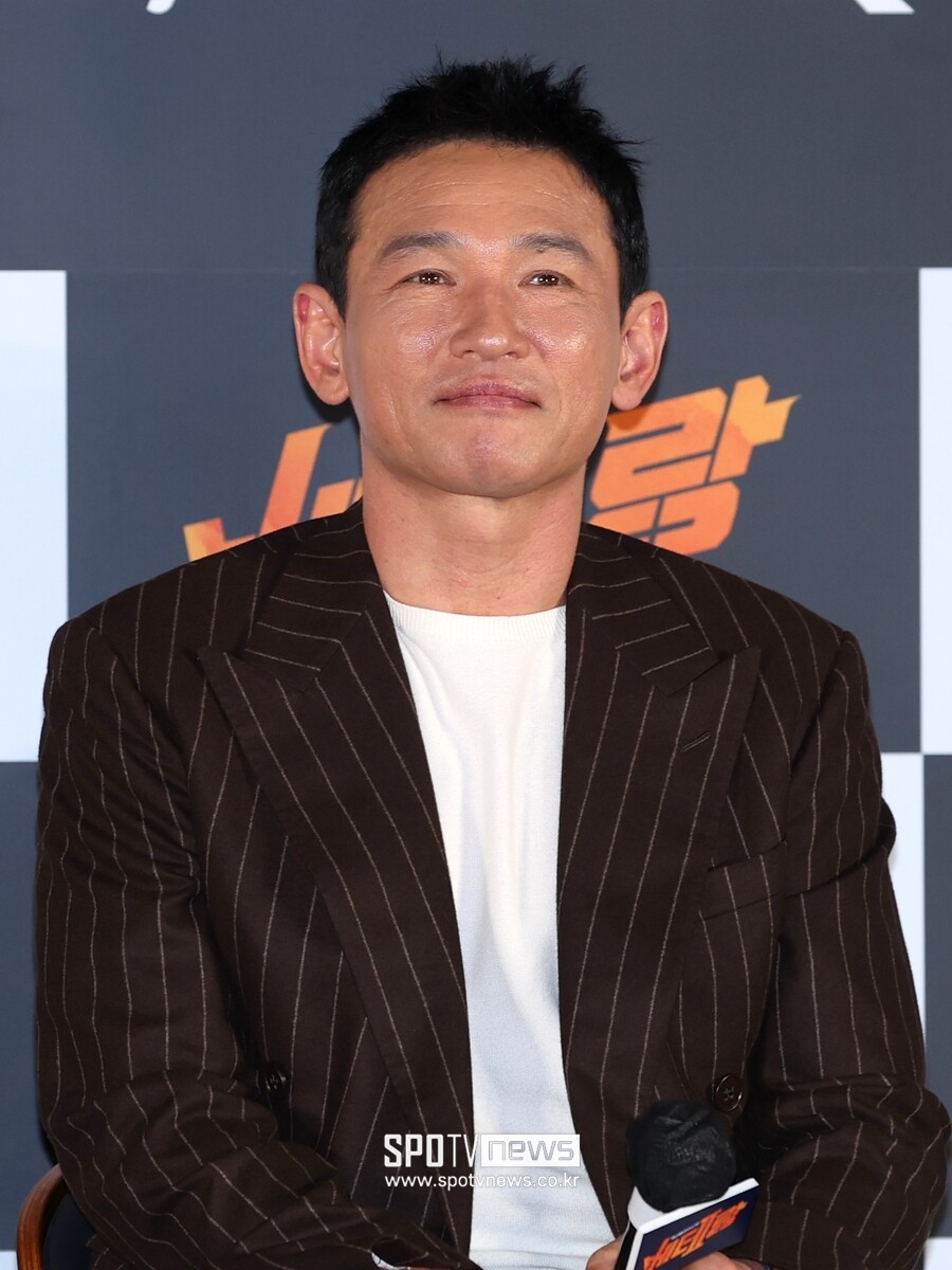 [단독]황정민, 사생활 의혹에도 이상無…'틈만 나면' 시즌5 첫방 강행(종합)