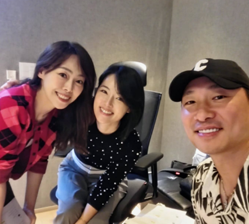 '대표님' 라이머, 애즈원 故이민 1주기에 올린 미공개 쓰리샷…"기억해주길"