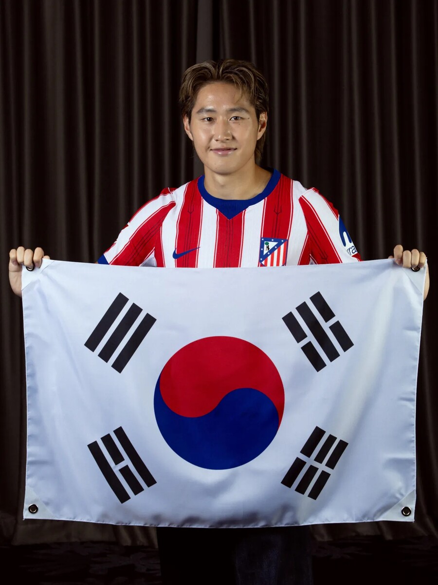 [오피셜] 韓 축구 사상 최고의 데뷔전 '공식발표', 이강인 ‘아틀레티코 7번’ 맨시티전 ‘서울 투어’ 27인 명단 포함 