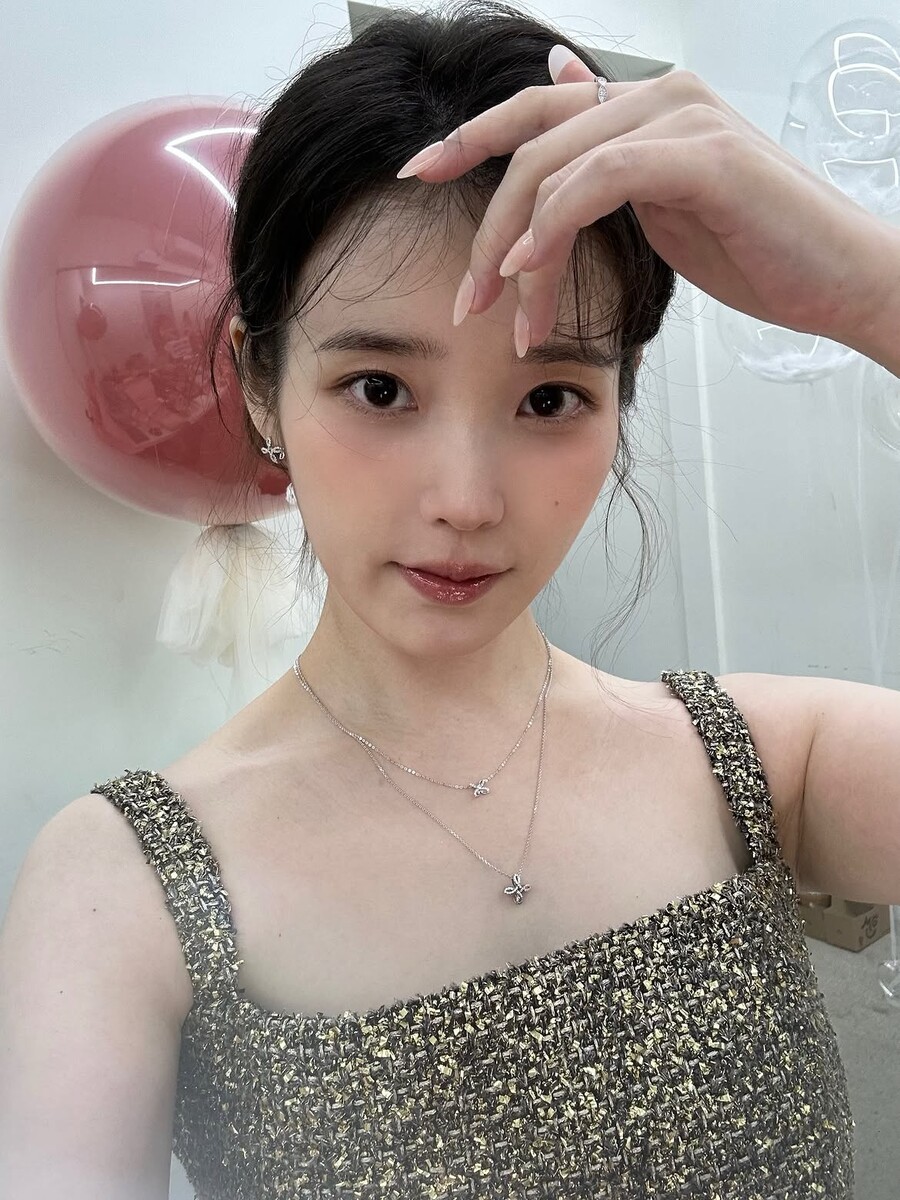 ▲ 아이유. 출처| 아이유 인스타그램