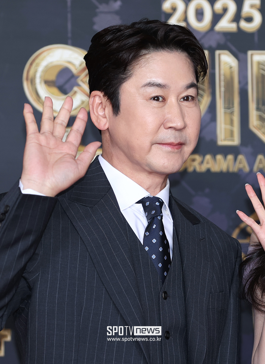 신동엽, "대학로에선 뮤지컬 안 해" 발언 논란에 사과…"상처드려 죄송"