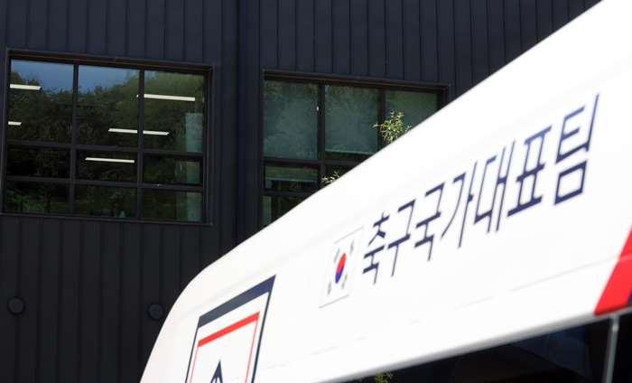 충격! 월드컵 예선도 성접대 대상, 일본-우즈벡-중동 심판 줄줄이 향응…대표팀 역사까지 얼룩졌다