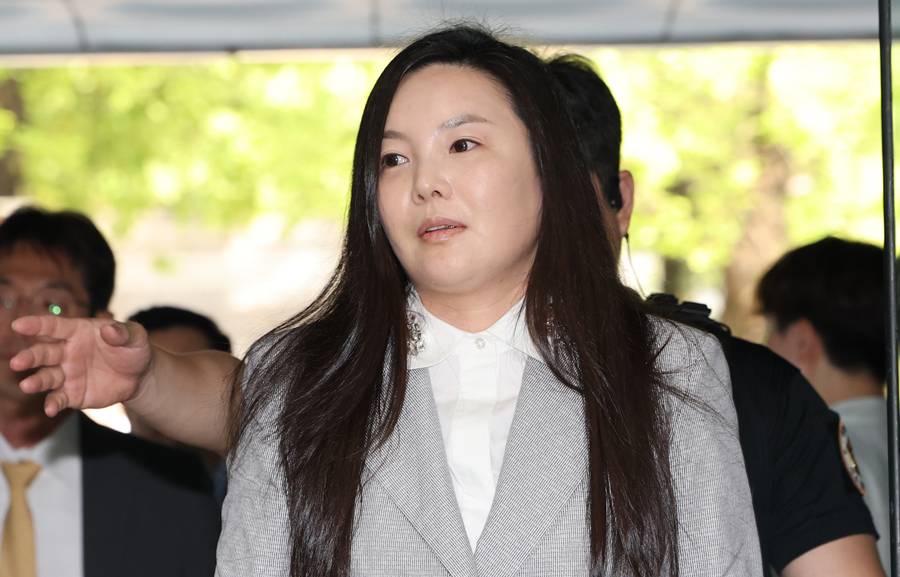 경찰, 차가원 구속 송치…300억대 사기 혐의